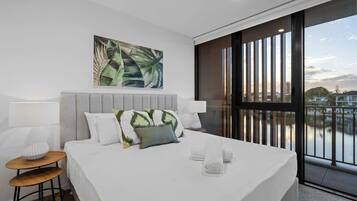 2 slaapkamers, een strijkplank/strijkijzer, reisbedje, wifi