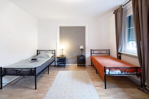 3 bedrooms, free WiFi, bed sheets
