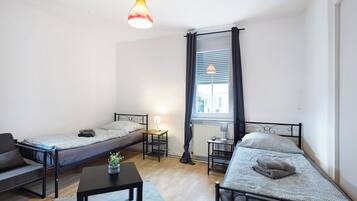 3 bedrooms, iron/ironing board, free WiFi, bed sheets