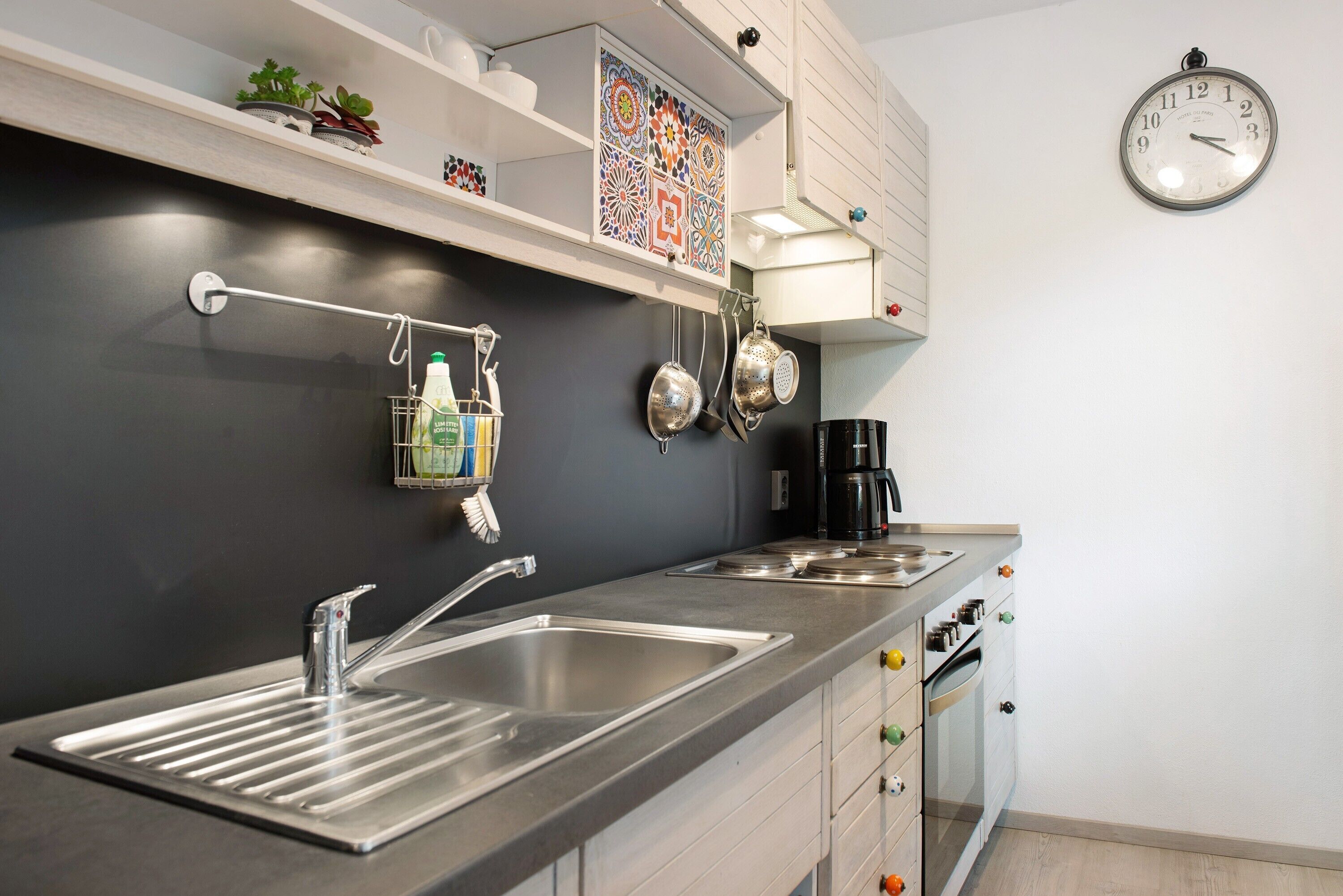 Kühlschrank, Ofen, Herdplatte, Geschirrspüler