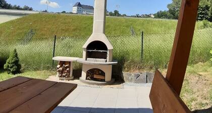 Apartment 'Ferienwohnung Schlossblick' with Private Terrace, Private Garden and Wi-Fi