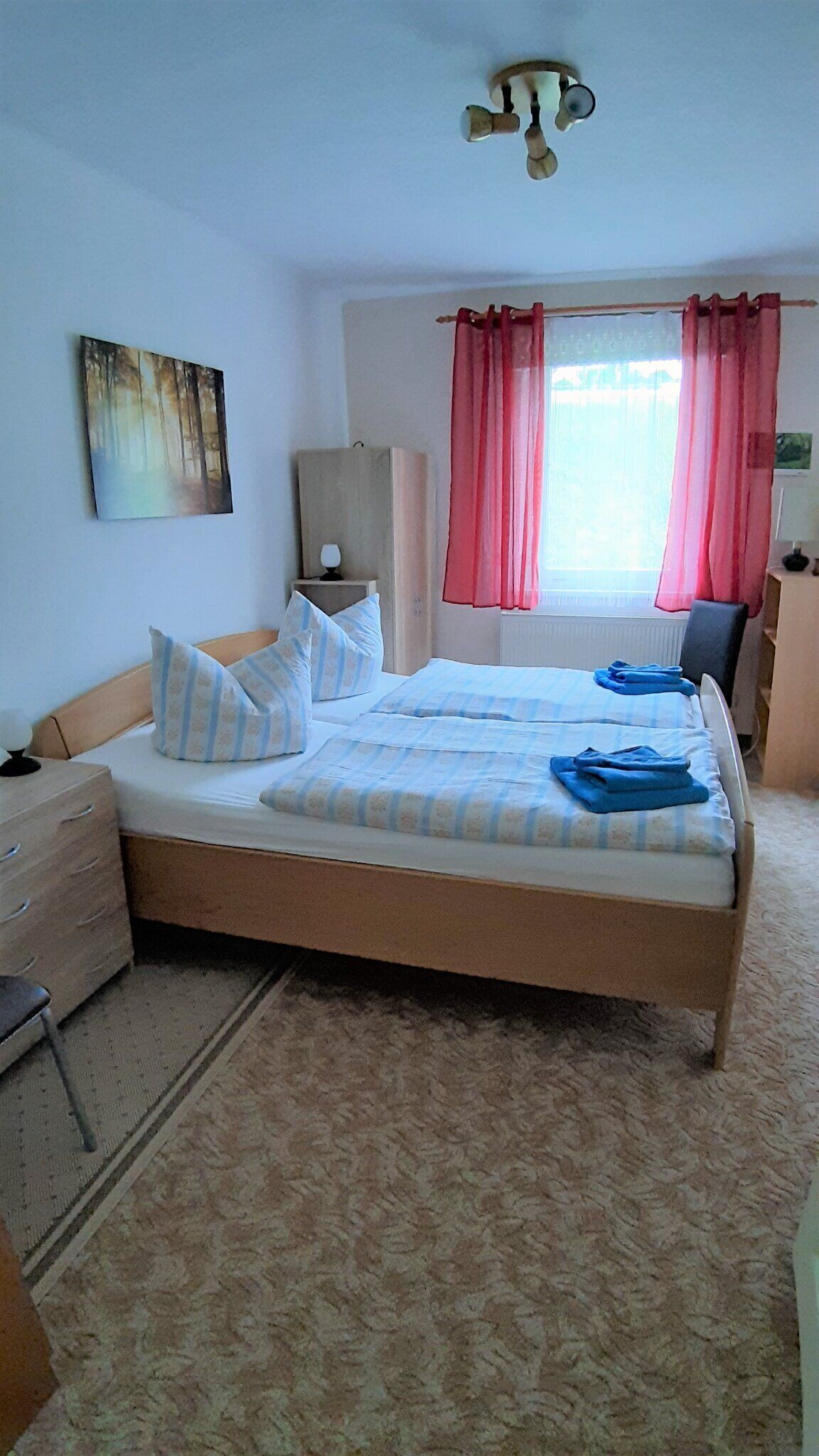 2 habitaciones, wifi gratis y ropa de cama 