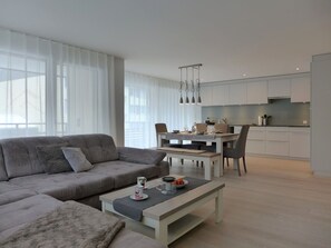 TV - Apartment Feldli by Interhome (Meiringen)