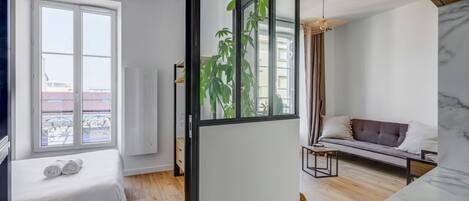 1 chambre, fer et planche à repasser, Wi-Fi gratuit, draps fournis