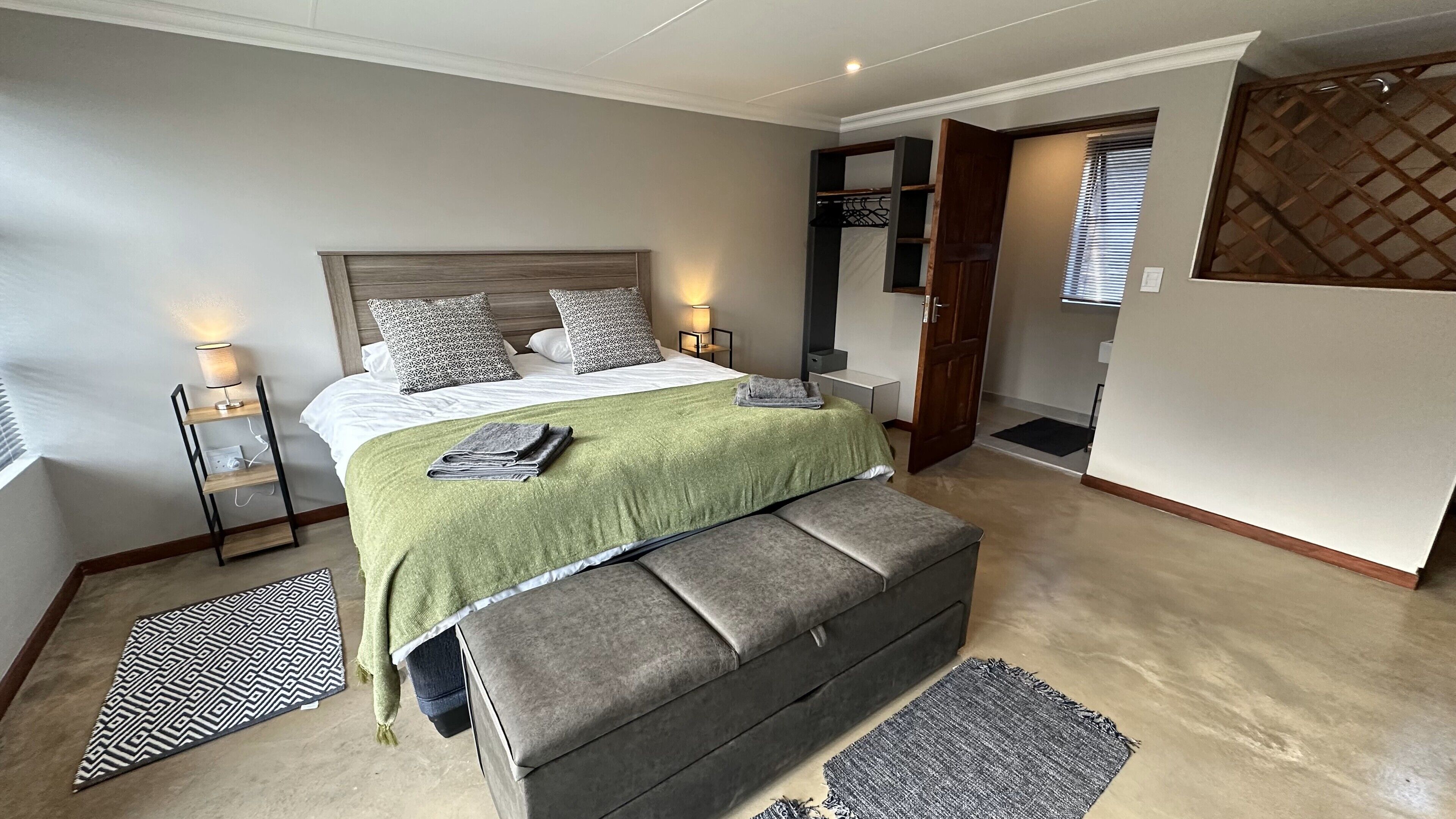 2 slaapkamers, een strijkplank/strijkijzer, wifi, beddengoed