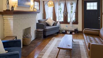 智能電視、書籍