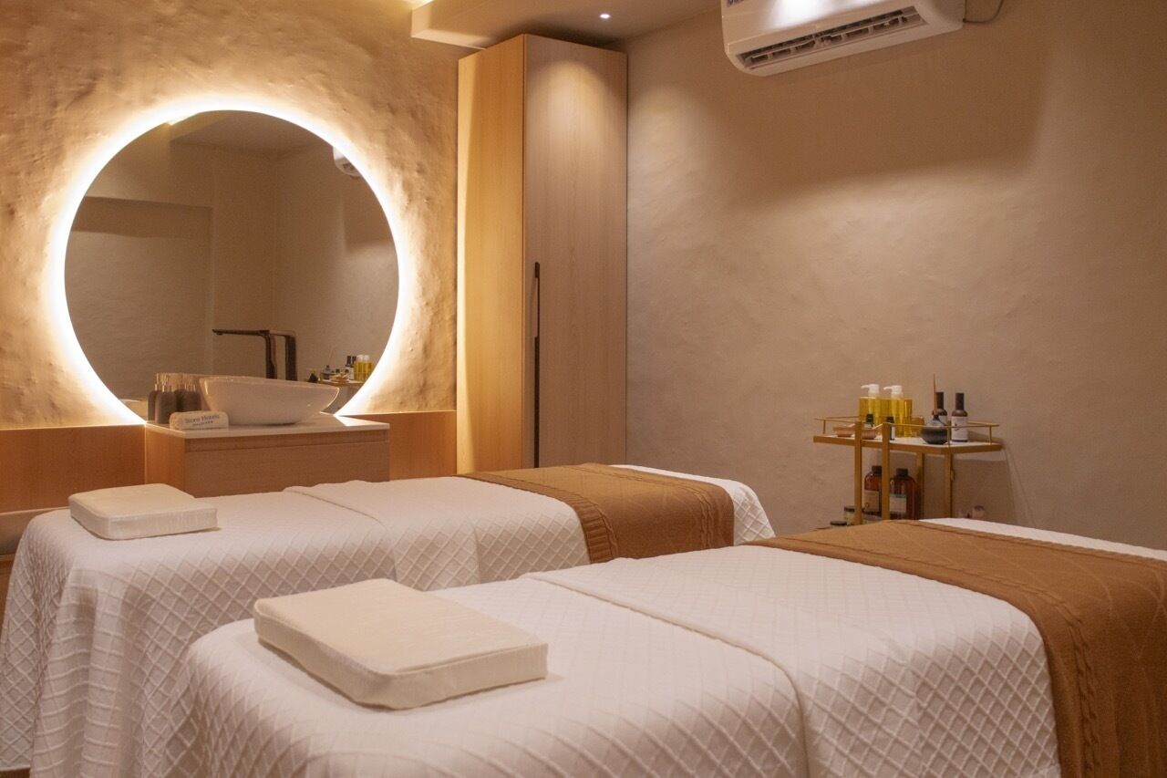 Couples treatment room(s), sauna, body treatments, aromatherapy