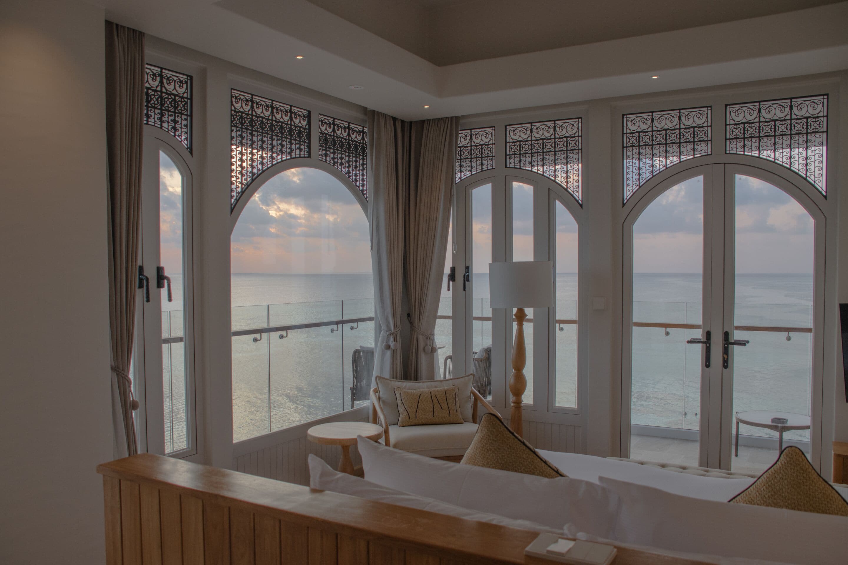 Camera Grand (Infinity) | Biancheria da letto di alta qualità, materassi in memory foam, minibar