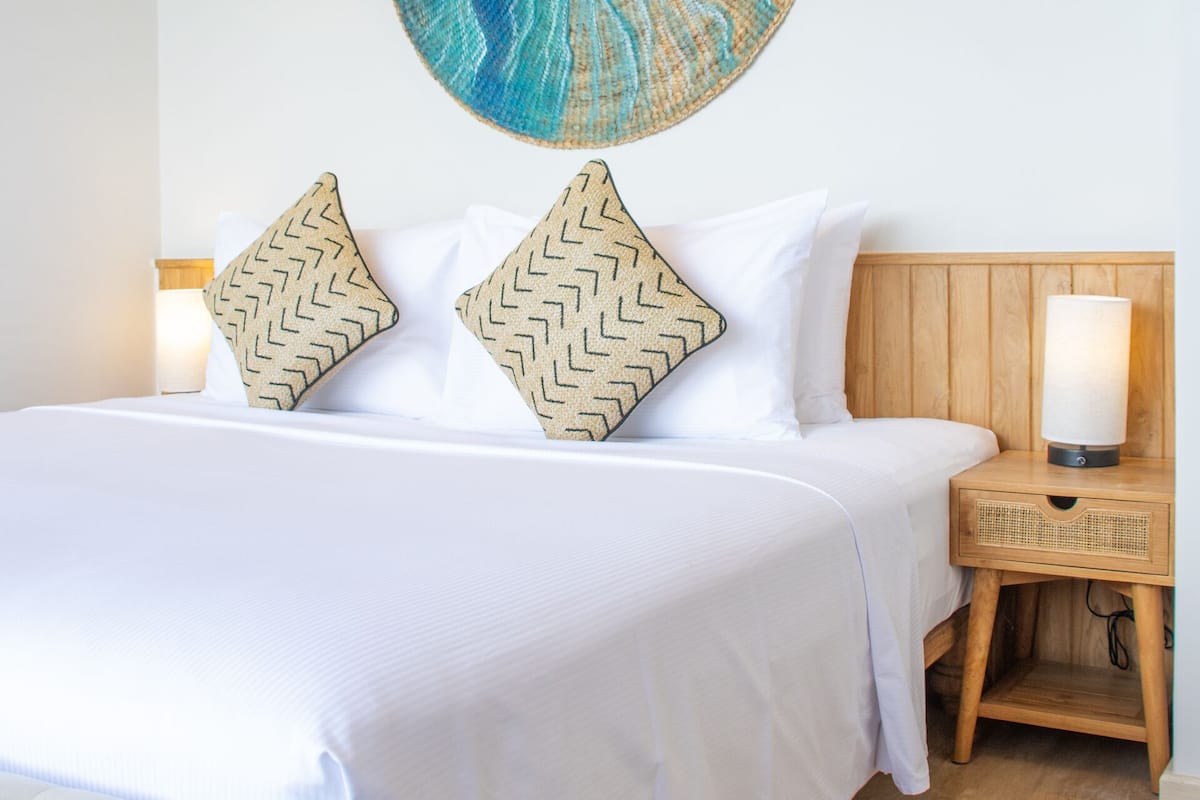 Deluxe Seaview | Premium bedding, memory foam beds, minibar, in-room safe