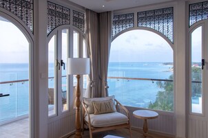 特级客房, 海景 | 高档床上用品、记忆海绵床垫、迷你吧、客房内保险箱