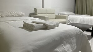 واي فاي مجانًا وملاءات أسرّة