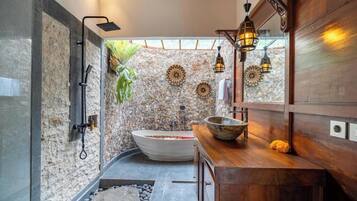 Honeymoon-Villa, 1 Schlafzimmer, eigener Pool | Dusche im Bad