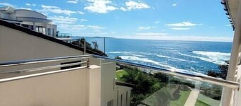 Sunny Apt on The Esplanade - Aircon