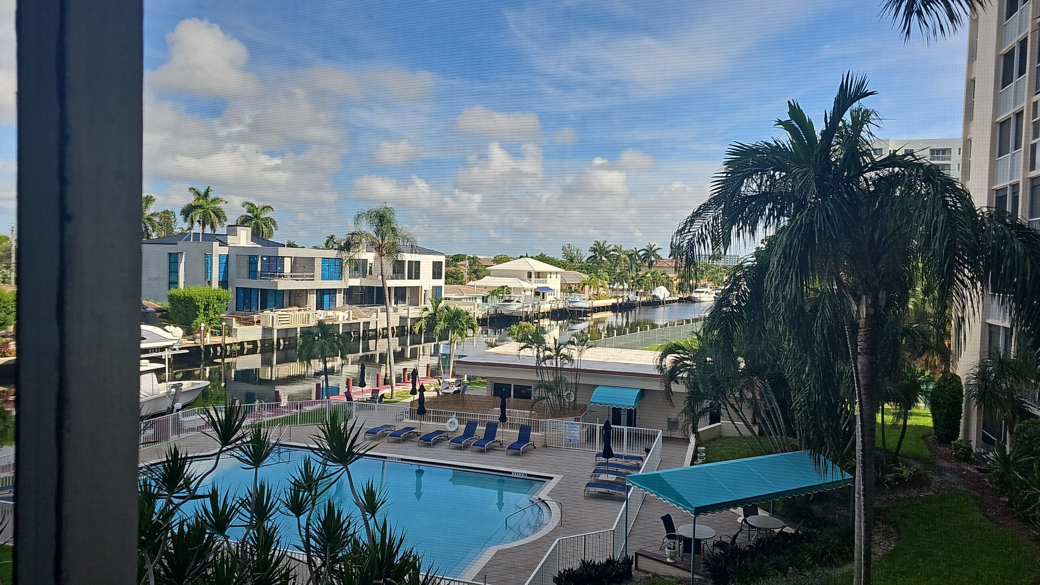 Discover the beauty of Florida's beaches from our stunning condo rental.