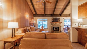 Smart TV, fireplace, table football, ping pong