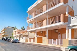 Exterior - Apartment 'Playa De Chilches' with Private Terrace and Balcony (Chilches)