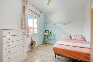 2 habitaciones, tabla de planchar con plancha y wifi gratis 
