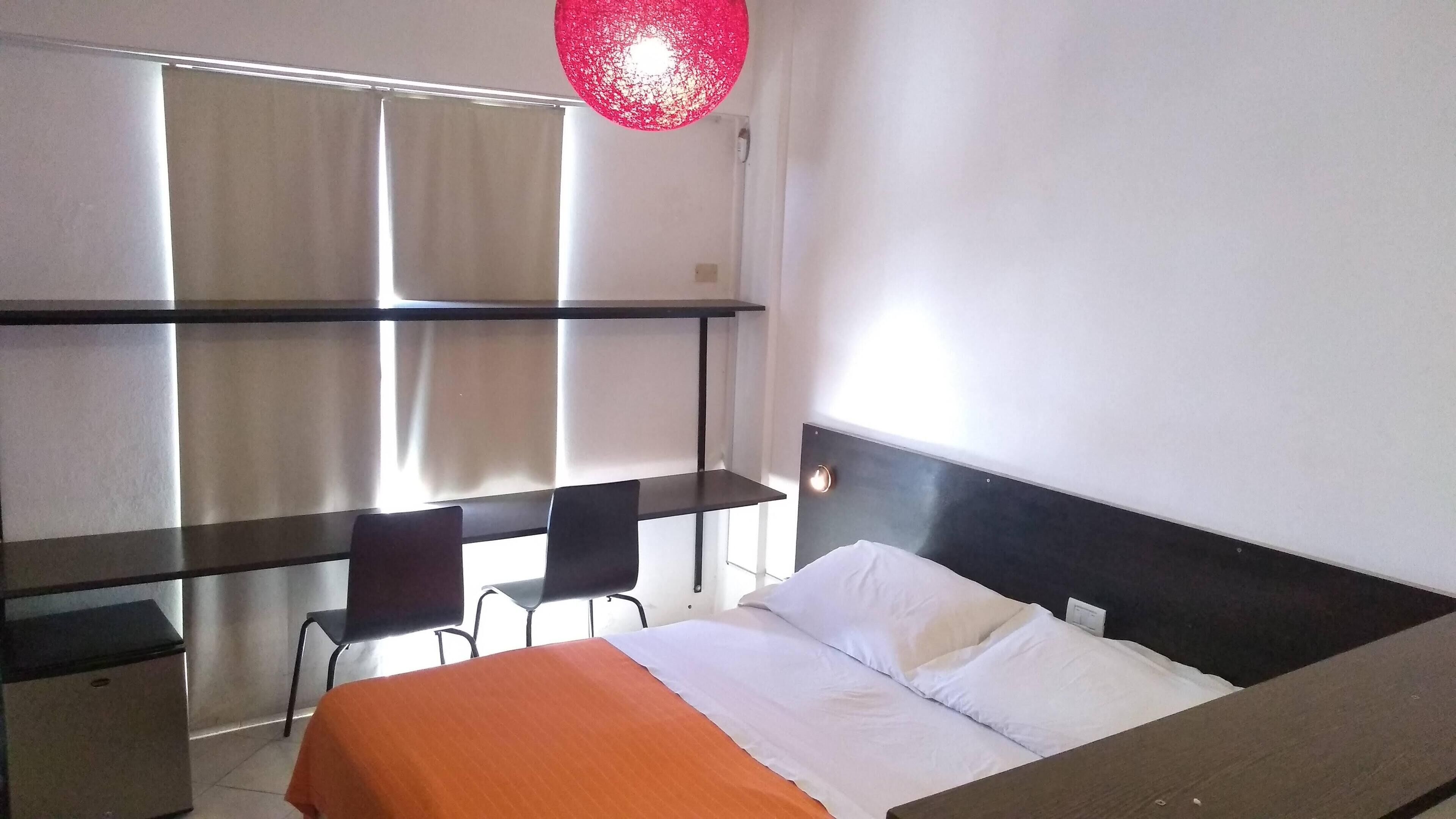 Comfortable Downtown Apartment