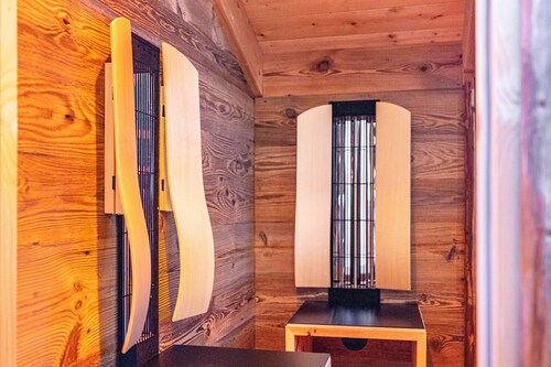 Apartment 'Kreuzplonhof Apt Karspitz' with Mountain View and private infrared cabin