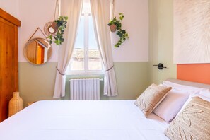 1 Schlafzimmer, Schreibtisch, WLAN, Bettwäsche