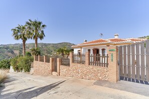 Exterior - Villa 'Conchi' with Sea View, Wi-Fi and Air Conditioning (Frigiliana)