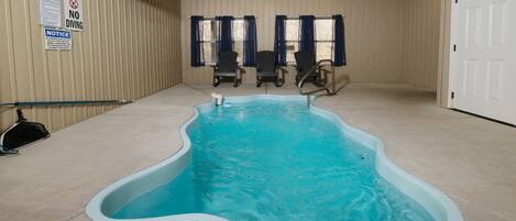 Indendørs pool