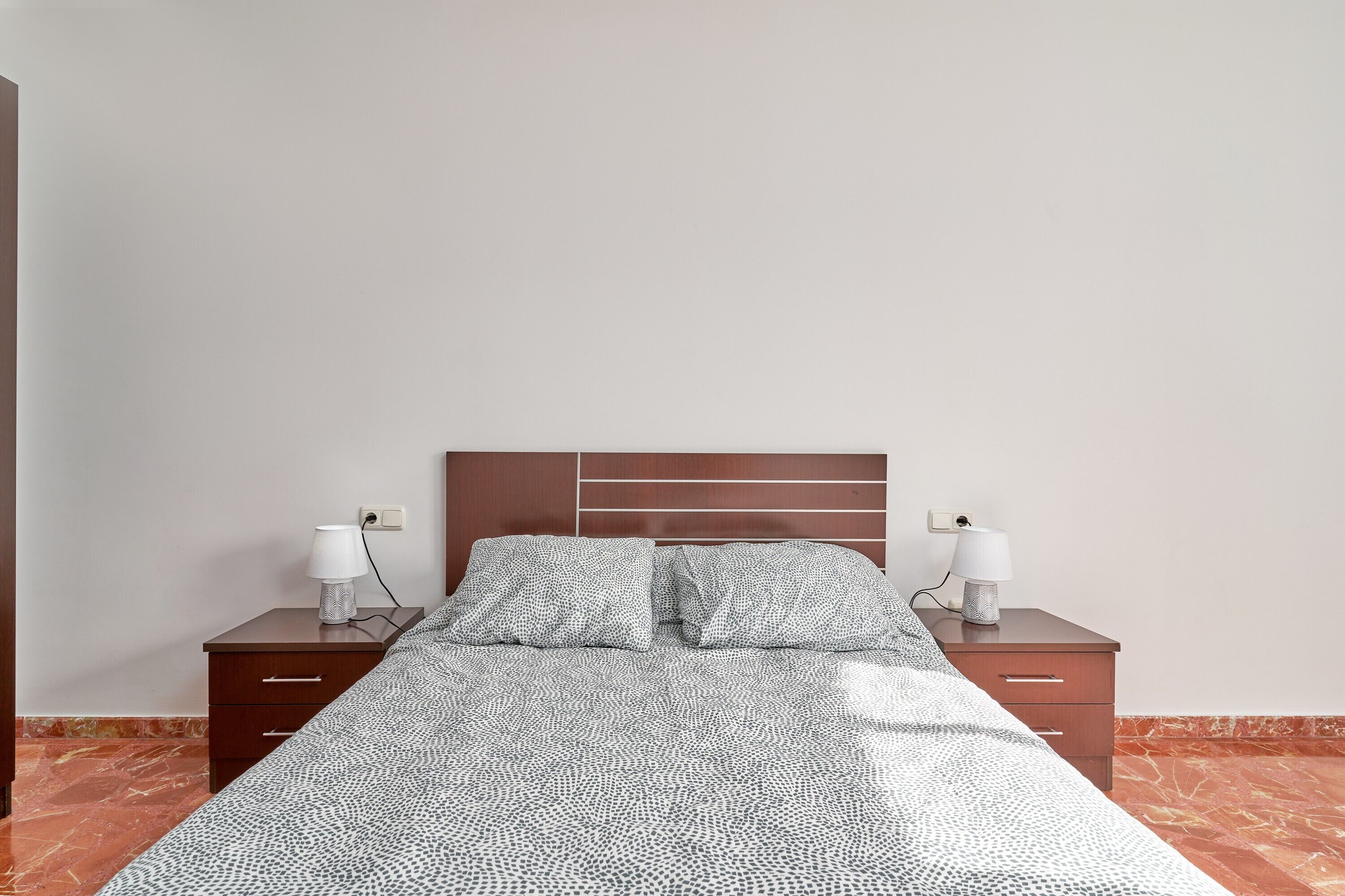 3 chambres, fer et planche à repasser, Wi-Fi gratuit, draps fournis