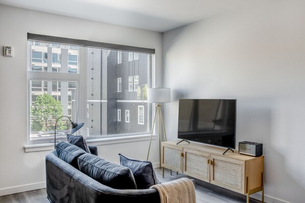 Téléviseur, chaîne audio