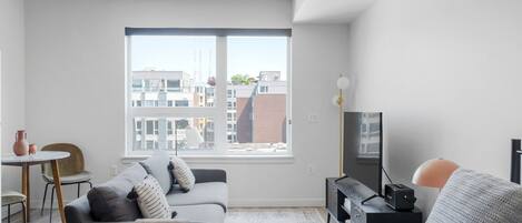 Télévision, chaîne hi-fi