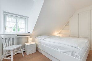 2 slaapkamers, een strijkplank/strijkijzer, wifi, beddengoed