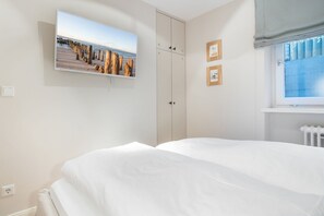 2 bedrooms, iron/ironing board, WiFi, bed sheets - Schüller - Schüller - Reetgedecktes Gepflegtes Objekt in Ruhiger Wattenmeer Nähe (Sylt)