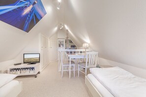 2 habitaciones, tabla de planchar con plancha, wifi y ropa de cama 