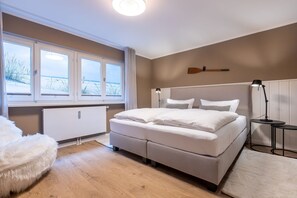 صورة غير مصنفة، 5 من 46، زرّ