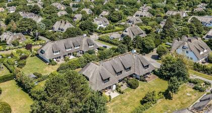 Sharky Bay - Die Reetgedeckte, Gepflegte Anlage Liegt auf Einem ca. 2000 m² Großem Grundstück
