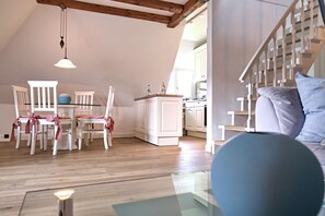 Luokittelematon kuva, 4 kautta 19, painike