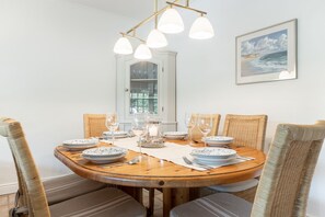 Dining - Hingstwai 12 - Hingstwai 12 - Objekt in Ost-/ Süd-/ Westlage Bietet Platz für die Ganze Familie (Sylt-Ost)