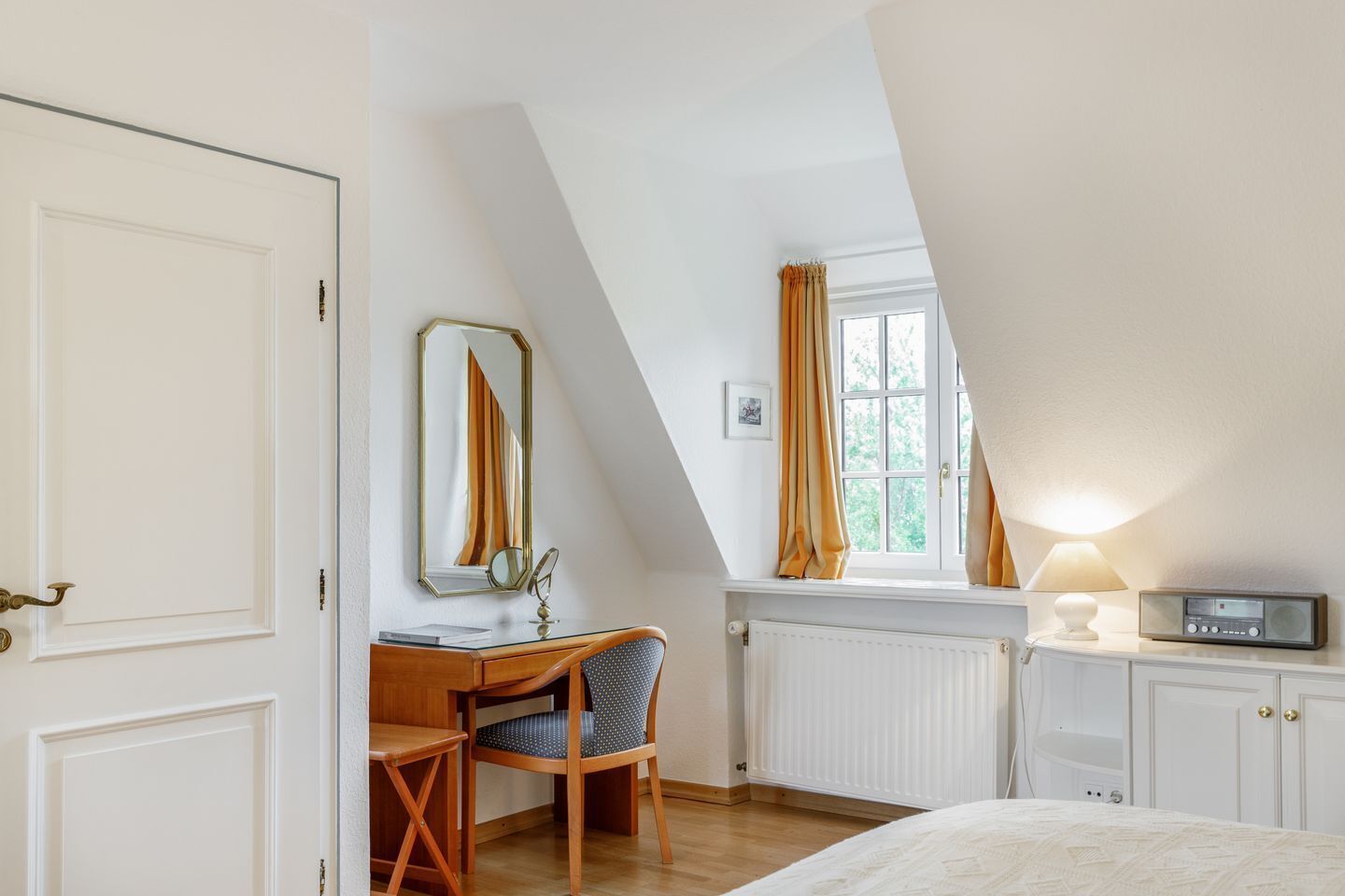 3 slaapkamers, een kluis op de kamer, een bureau