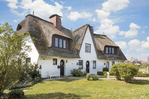 Exterior - Süderwind 2 - Süderwind 2 - Komplett Renoviertes Mittelhausteil Über 3 Ebenen (Sylt-Ost)