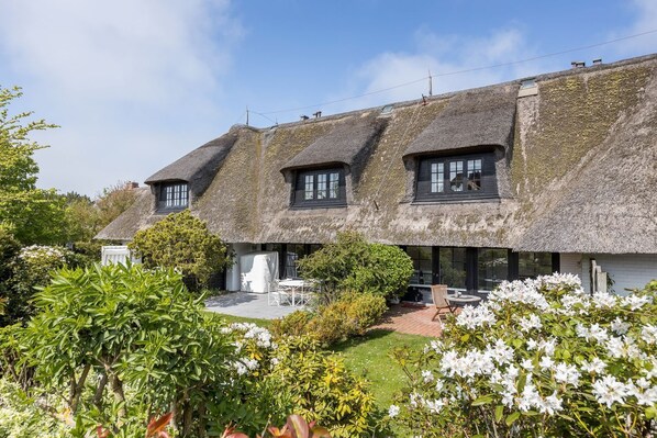 Exterior - Lüüvwai II - In Einer Reetgedeckten Wohnanlage in Südlage Nahe dem Benen-diken-hotel (Sylt-Ost)