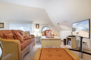 Télévision, lecteur de DVD, chaîne hi-fi