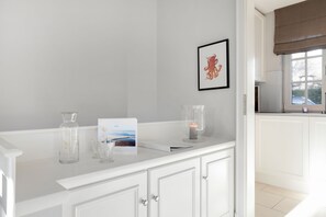 Imagen sin descripción, 2 de 27, botón