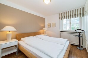 2 sovrum, strykjÀrn/strykbrÀda, wi-fi och sÀngklÀder