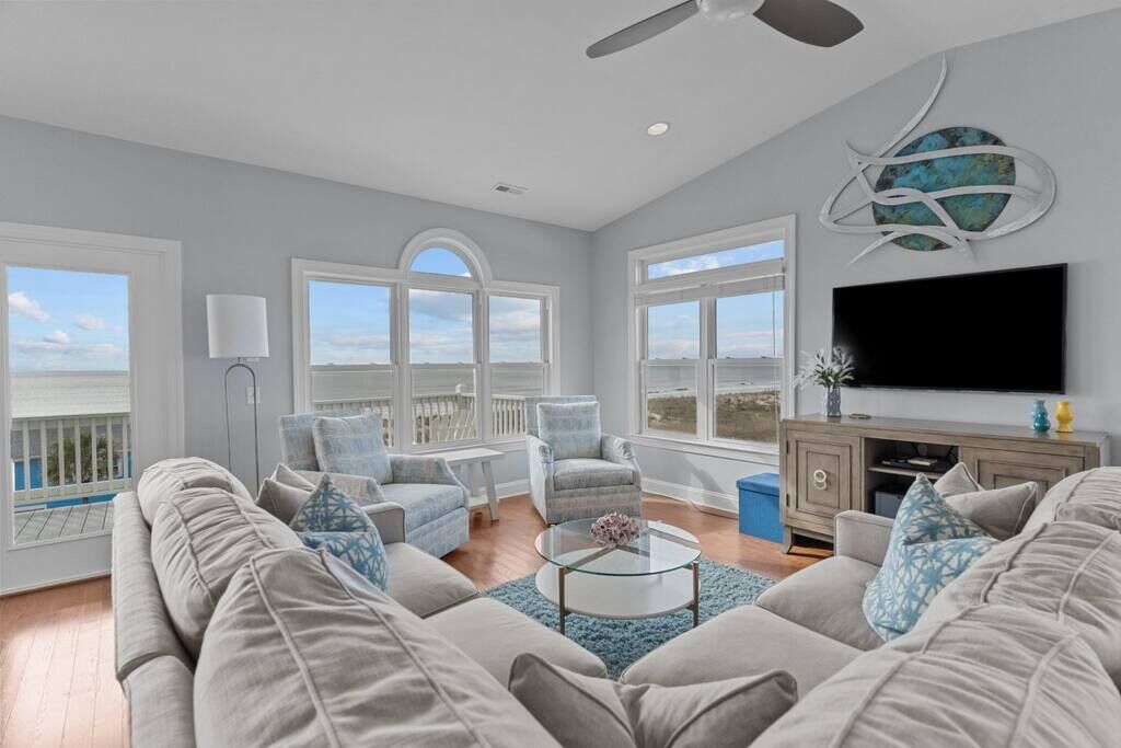 Televisión y oficina 