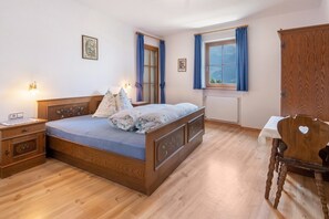 2 quartos, Wi-Fi de cortesia, roupa de cama