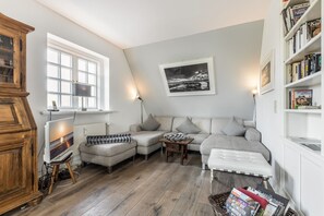 TV, DVD player, stereo