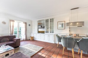 Uklassifisert bilde, 4 av 28, knapp