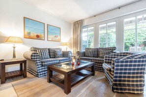 TV, DVD-spiller og stereoanlegg