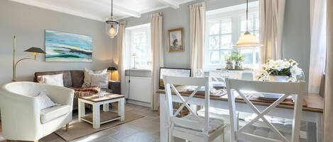 Fernseher, Stereoanlage