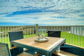 Interior - Salt & Sun by Avantstay Beach Access + Pool (Port Aransas)