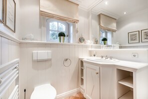 Unclassified image, 4 of 19, button